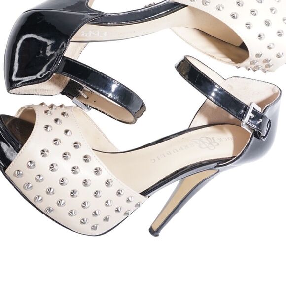 Rock & Republic Kurt Studded Two Tone Platform Pumps, Size 8 - Picture 10 of 13